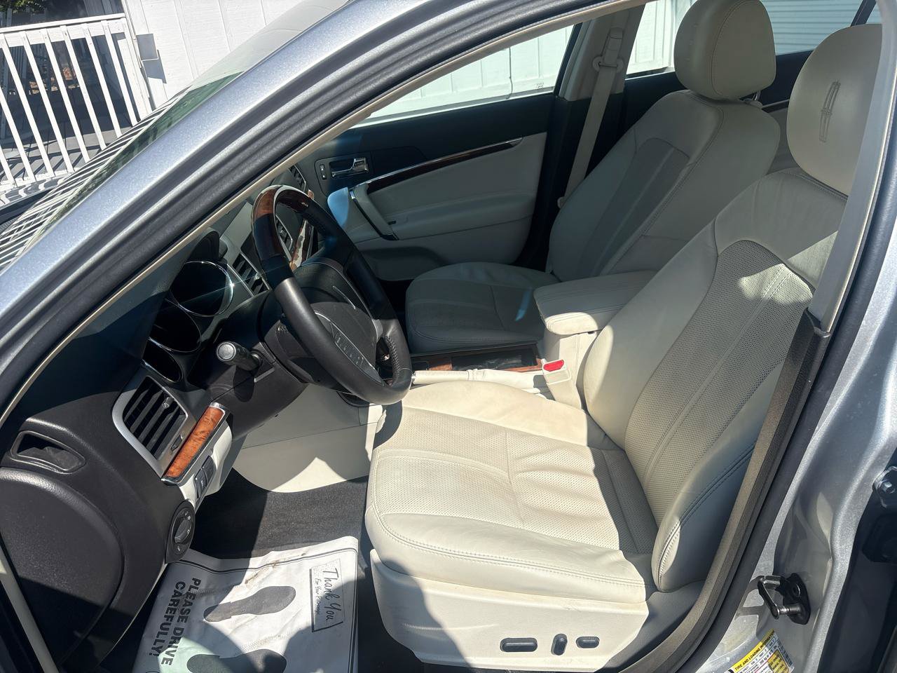 Used 2012 Lincoln MKZ FWD image 17