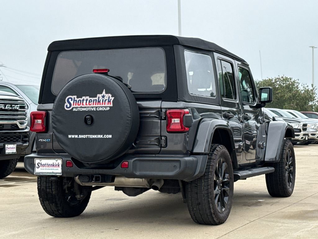 Used 2021 Jeep Wrangler Unlimited Sahara w/ Cold Weather Group AWD/4WD image 9