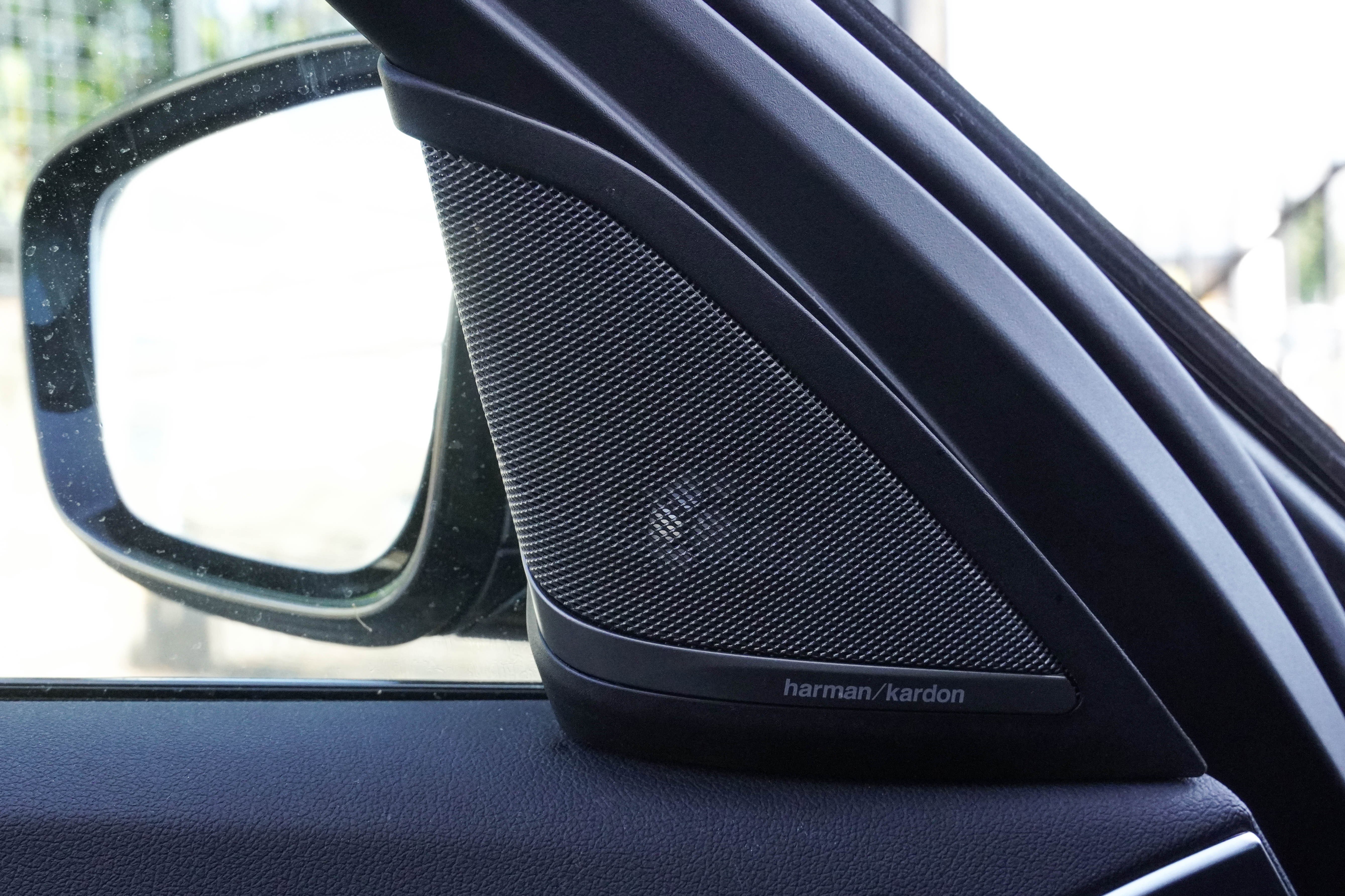 Certified 2023 BMW 530e xDrive w/ Premium Package image 16