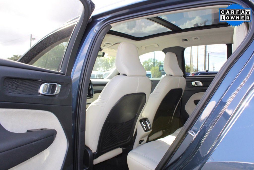 Used 2021 Volvo XC40 T5 Inscription w/ Advanced Package image 35