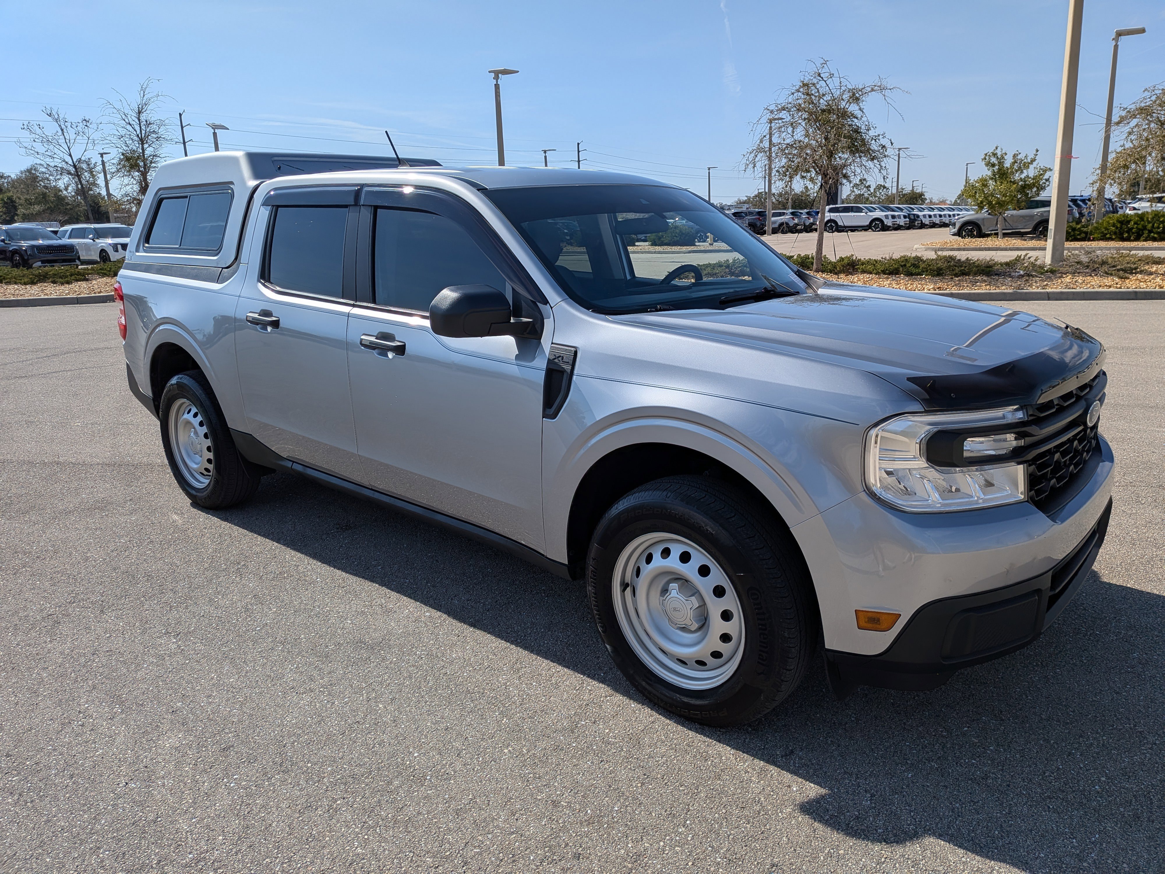 Used 2023 Ford Maverick XL image 2