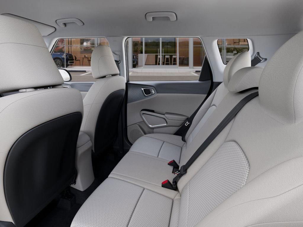 New 2025 Kia Soul LX w/ LX Technology Package FWD image 18