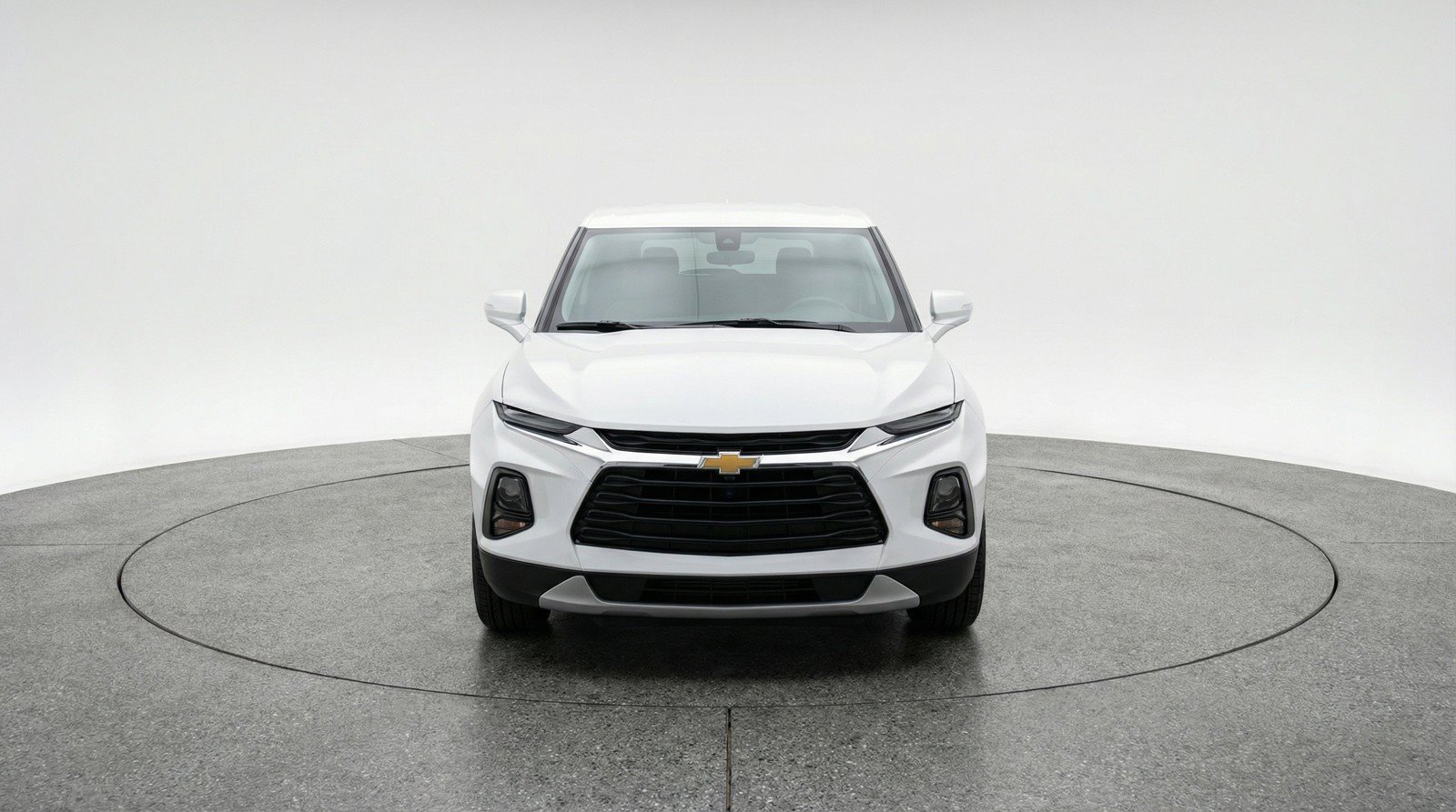 Used 2025 Chevrolet Blazer LT FWD image 2