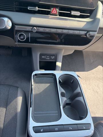 New 2025 Hyundai Ioniq 5 SE image 16