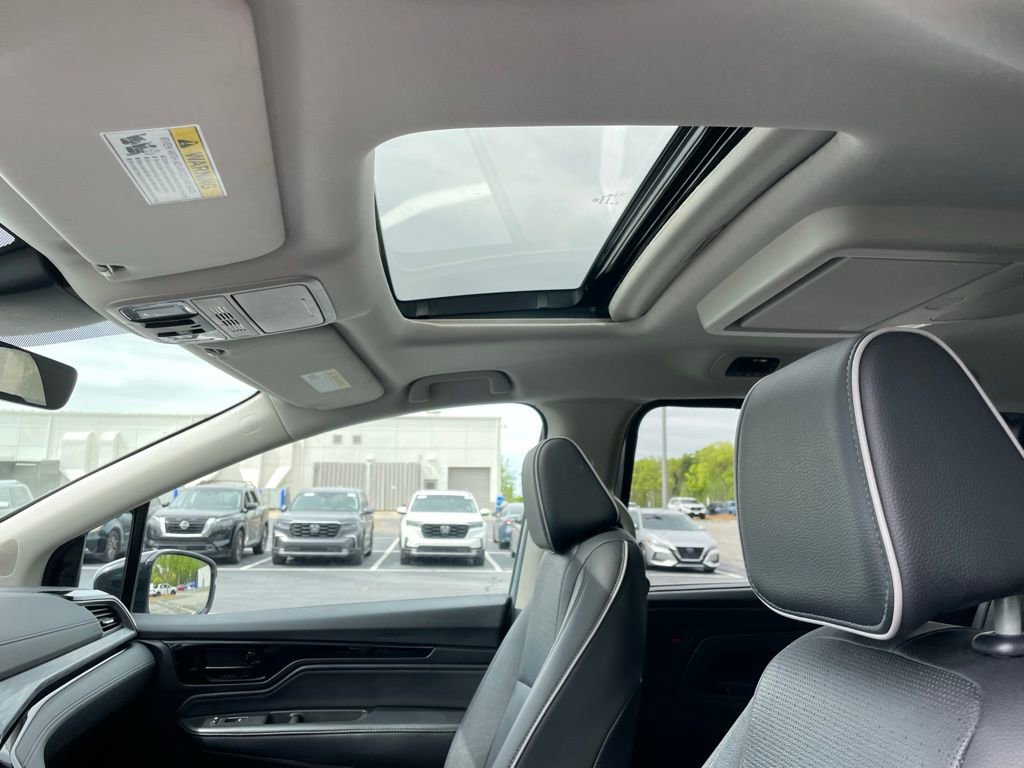 Certified 2025 Honda Odyssey Elite image 29