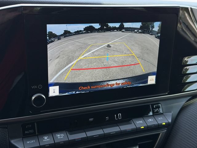 Used 2025 Toyota Camry SE w/ Convenience Package FWD image 17