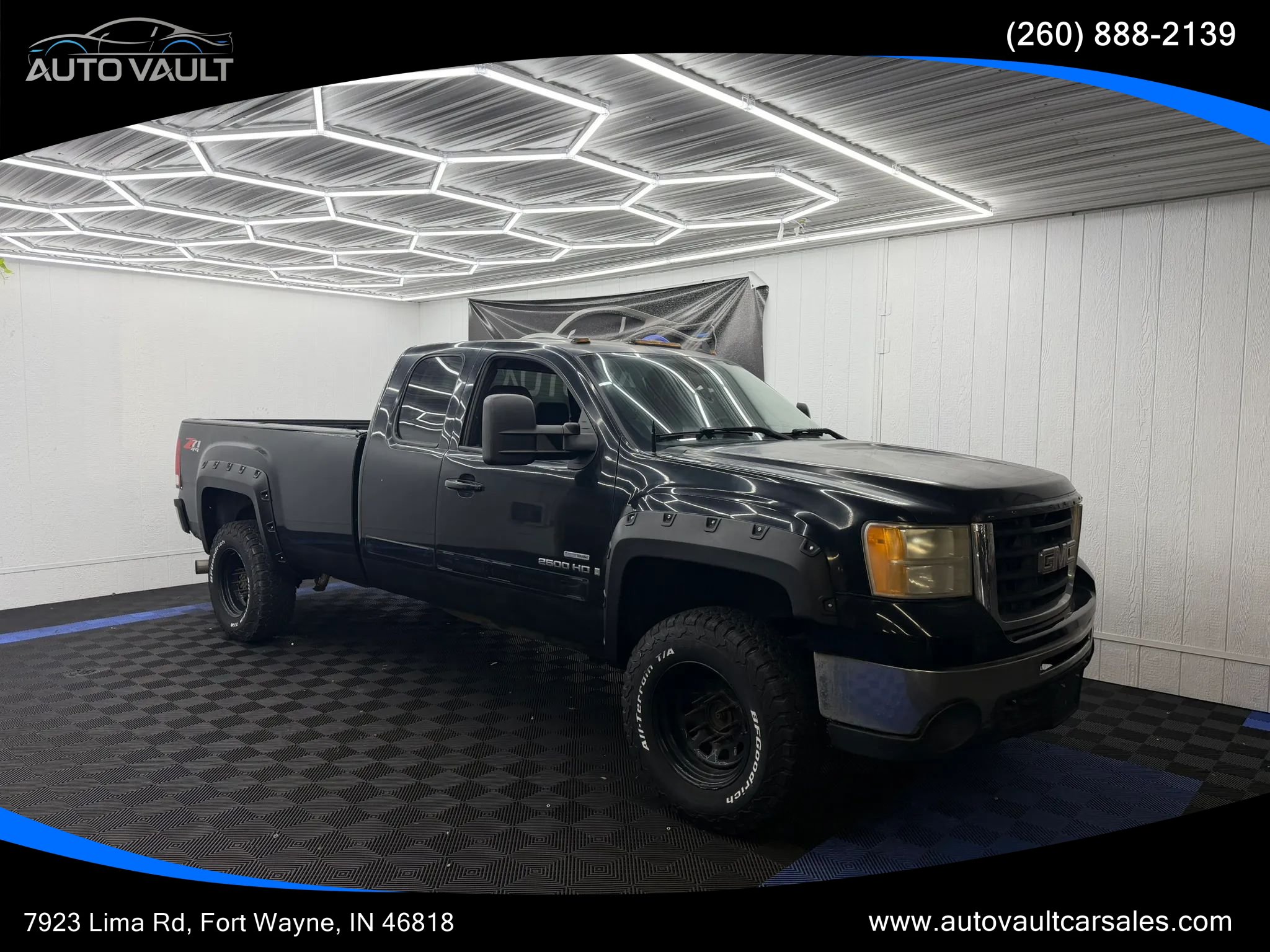 Used 2009 GMC Sierra 2500 SLT AWD/4WD image 1