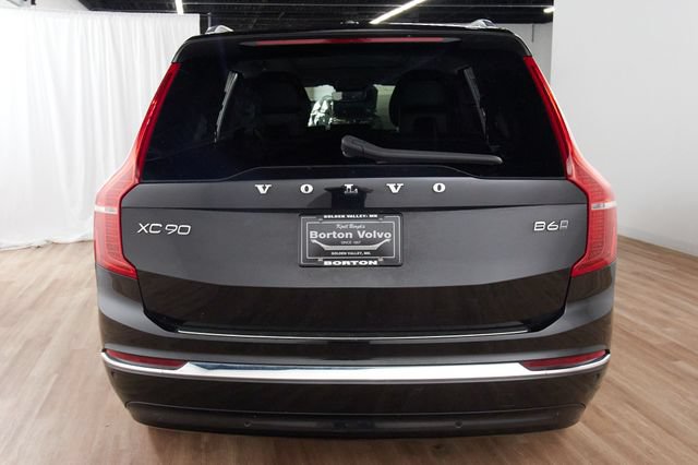 Certified 2023 Volvo XC90 B6 Ultimate w/ Protection Package Premier AWD/4WD image 4