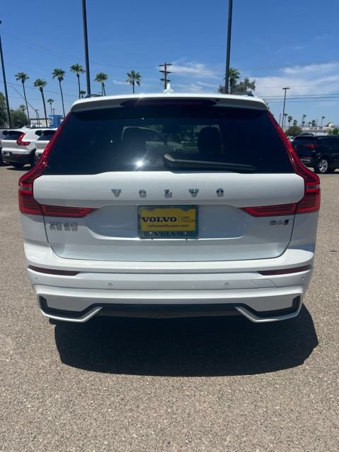 Used 2022 Volvo XC60 B6 R-Design AWD/4WD image 4
