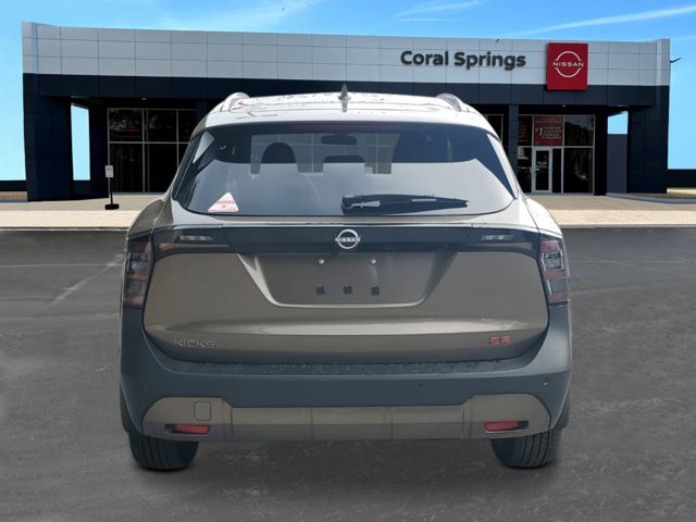 New 2026 Nissan Kicks SR image 3