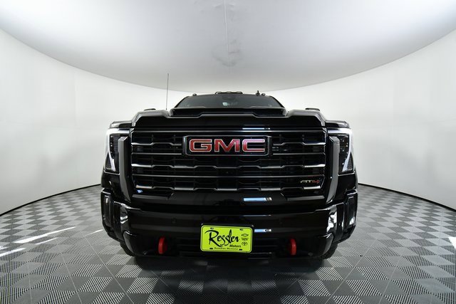 Used 2024 GMC Sierra 2500 AT4 w/ AT4 Premium Plus Package image 7