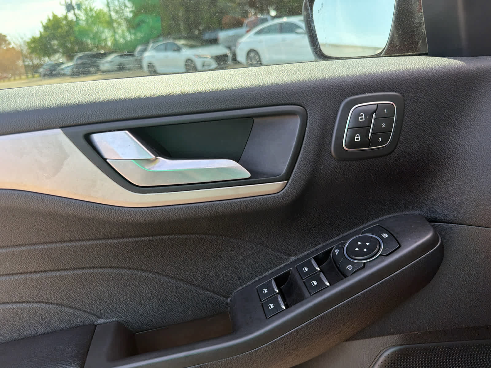 Used 2021 Ford Escape SEL w/ Technology Package image 18