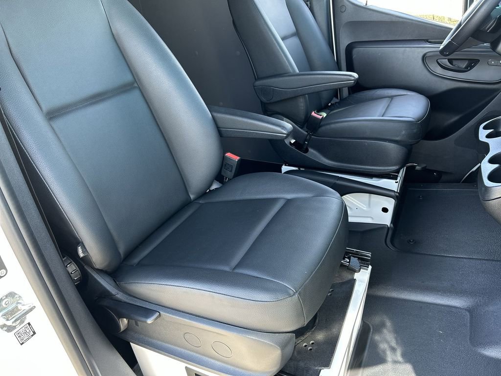 Used 2025 Mercedes-Benz Sprinter 2500 image 26