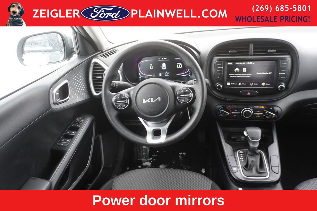 Used 2024 Kia Soul LX w/ Option Group 015 image 12