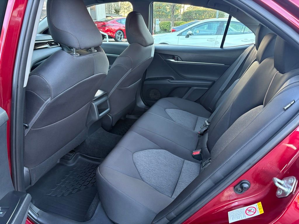 Used 2018 Toyota Camry L image 14