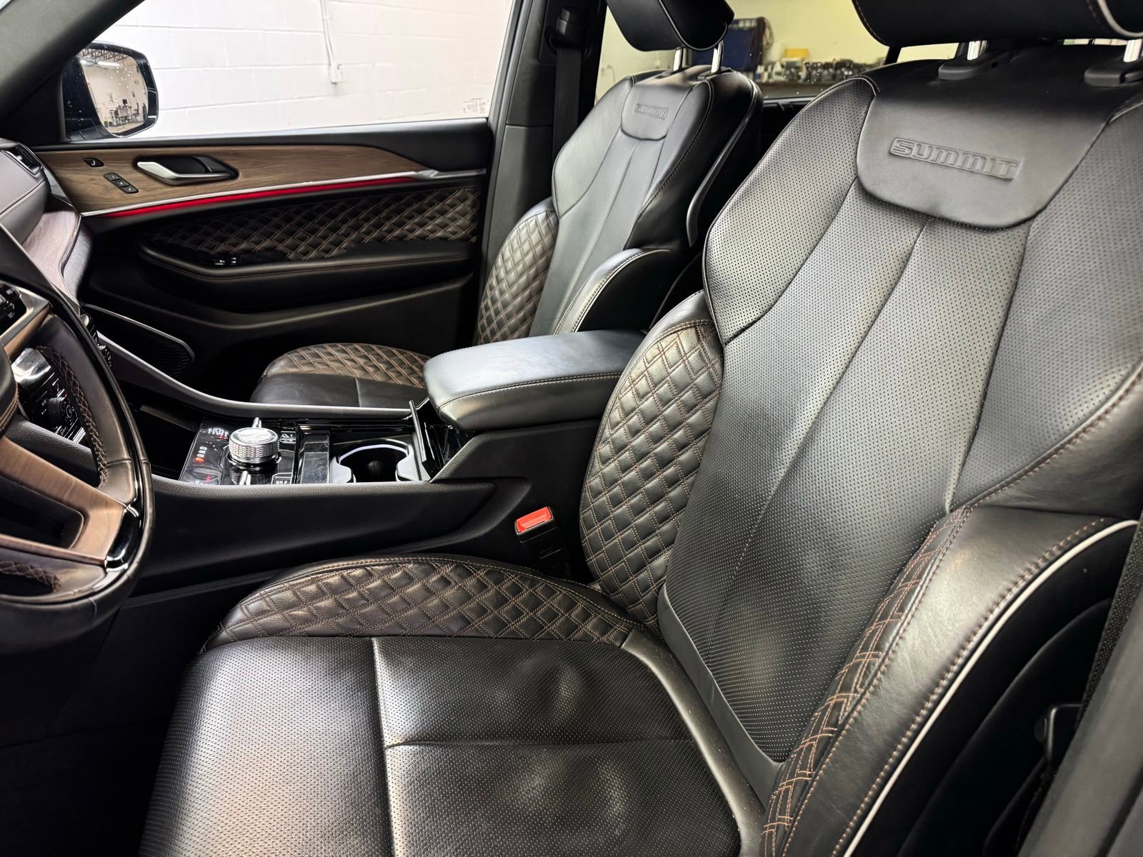 Used 2023 Jeep Grand Cherokee L Summit w/ Advanced Protech Group IV image 11