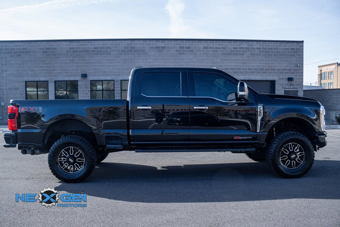 Used 2023 Ford F350 Limited w/ FX4 Off-Road Package image 8