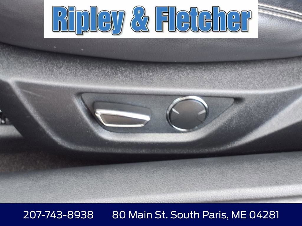 Used 2017 Ford Mustang Premium image 12