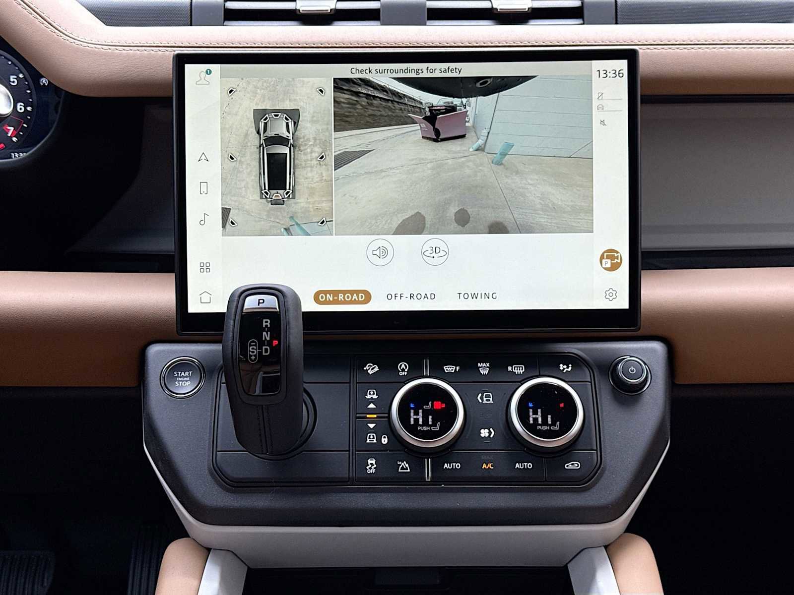 New 2026 Land Rover Defender 130 X-Dynamic SE AWD/4WD image 12