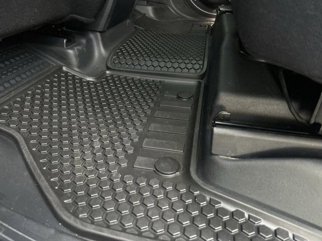 Used 2023 Land Rover Defender 110 X image 44