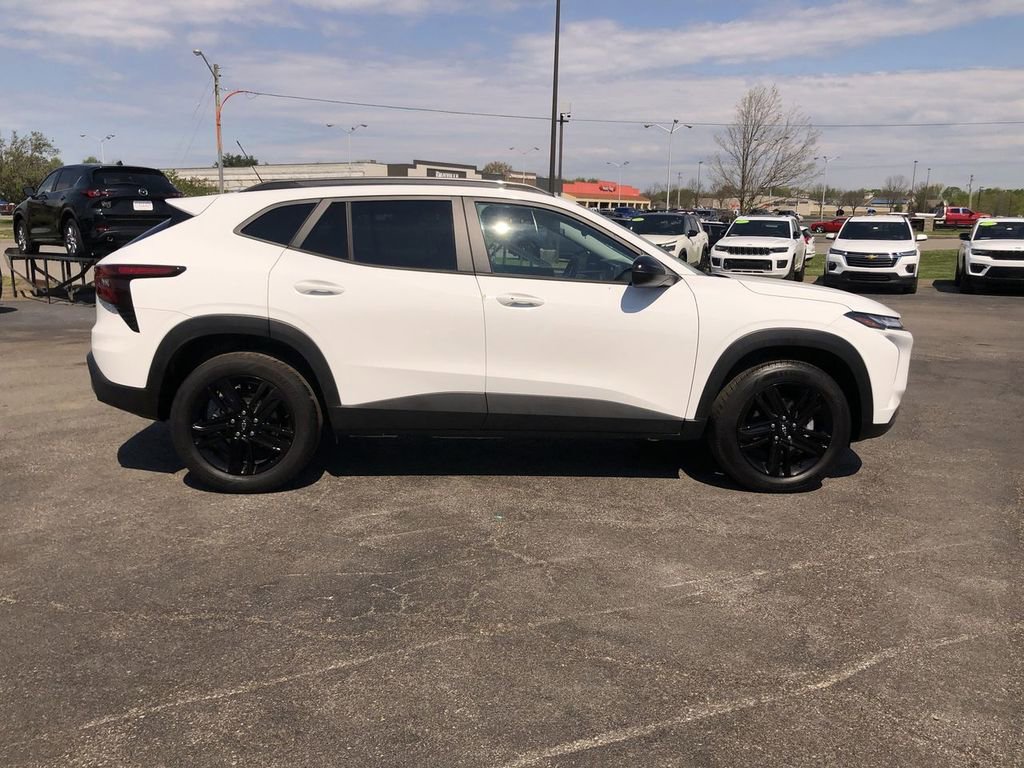 Used 2025 Chevrolet Trax ACTIV w/ Driver Confidence Package FWD image 14