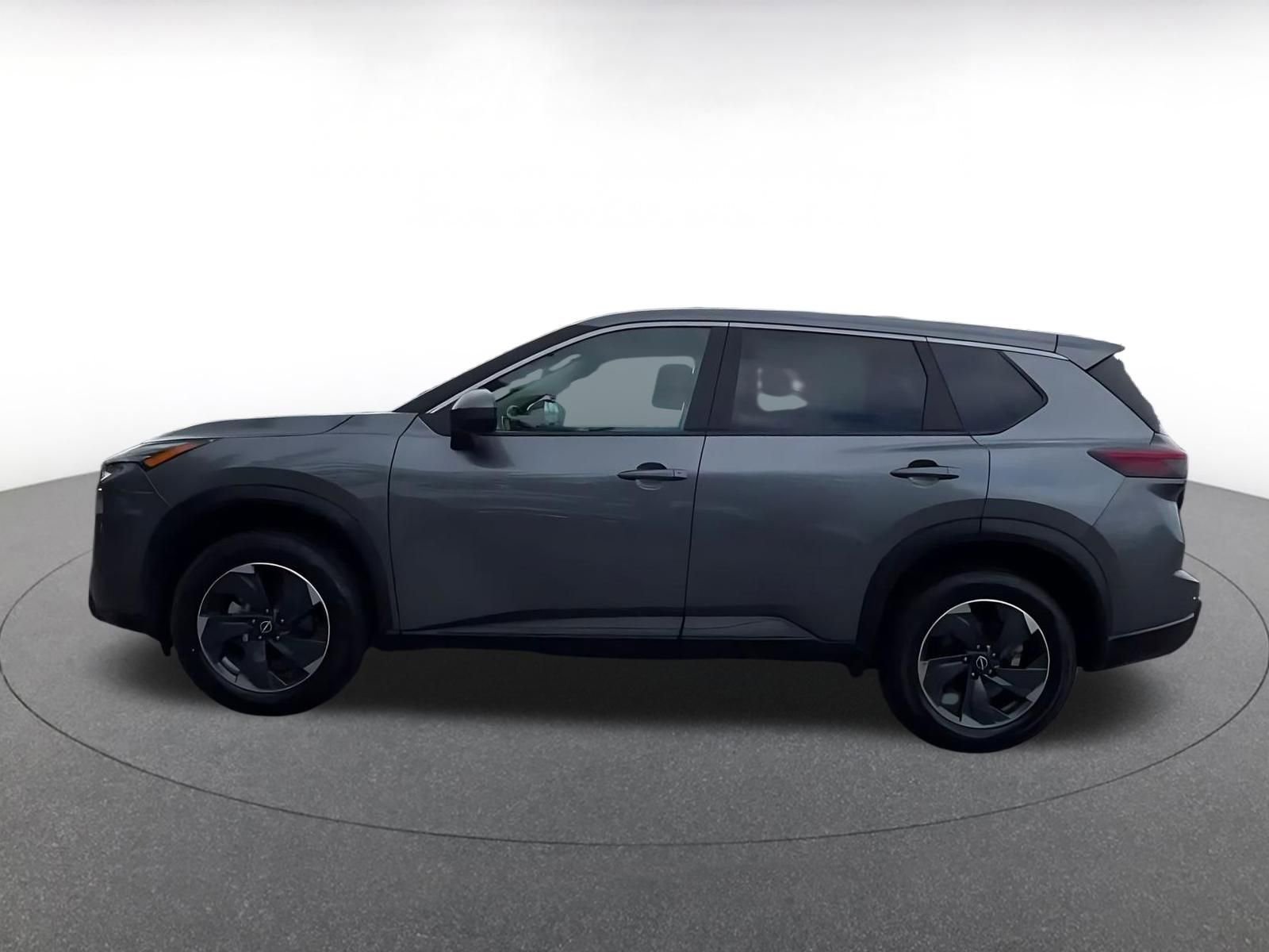Used 2025 Nissan Rogue SV FWD image 9