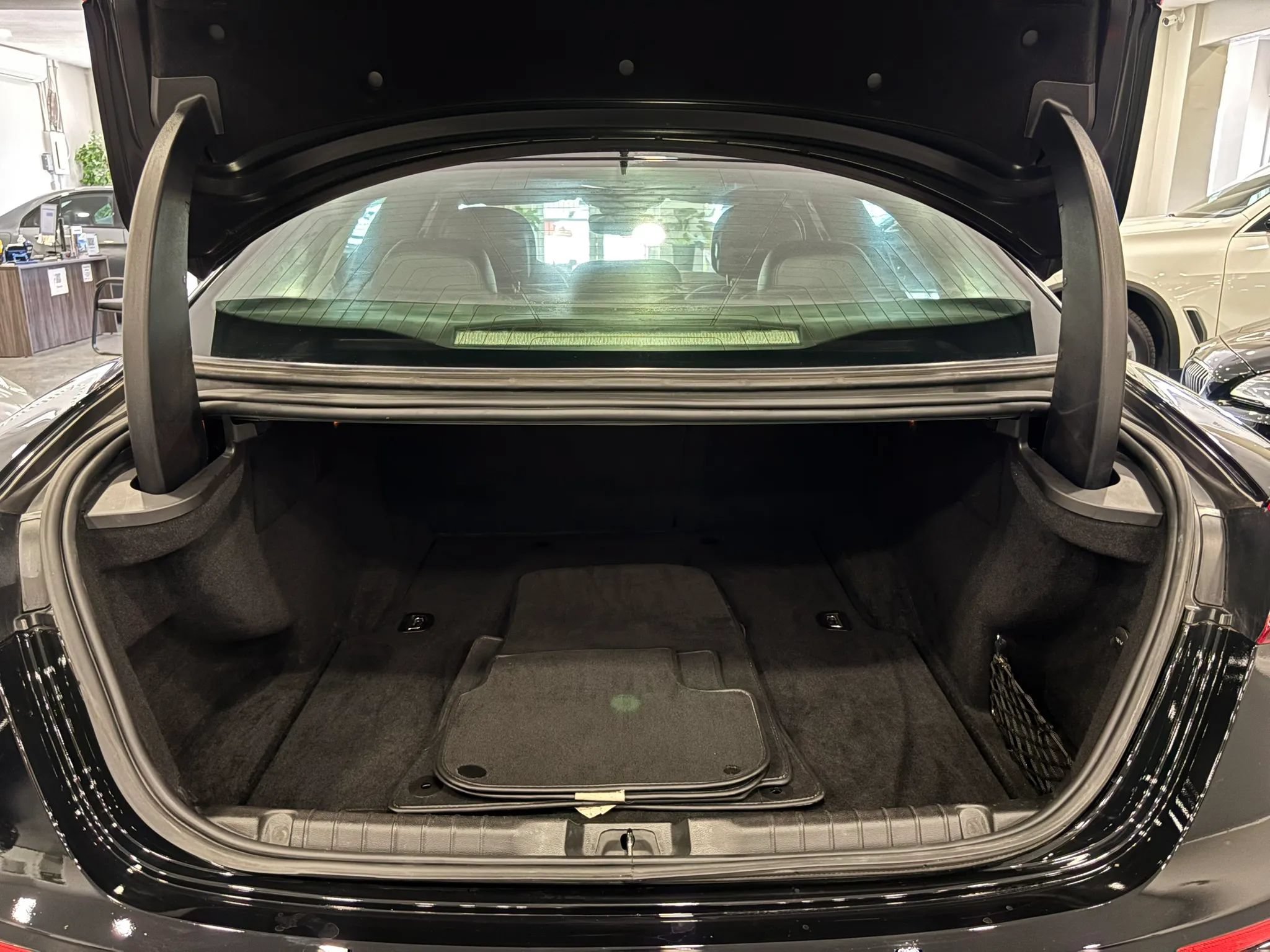 Used 2017 Maserati Ghibli RWD image 44