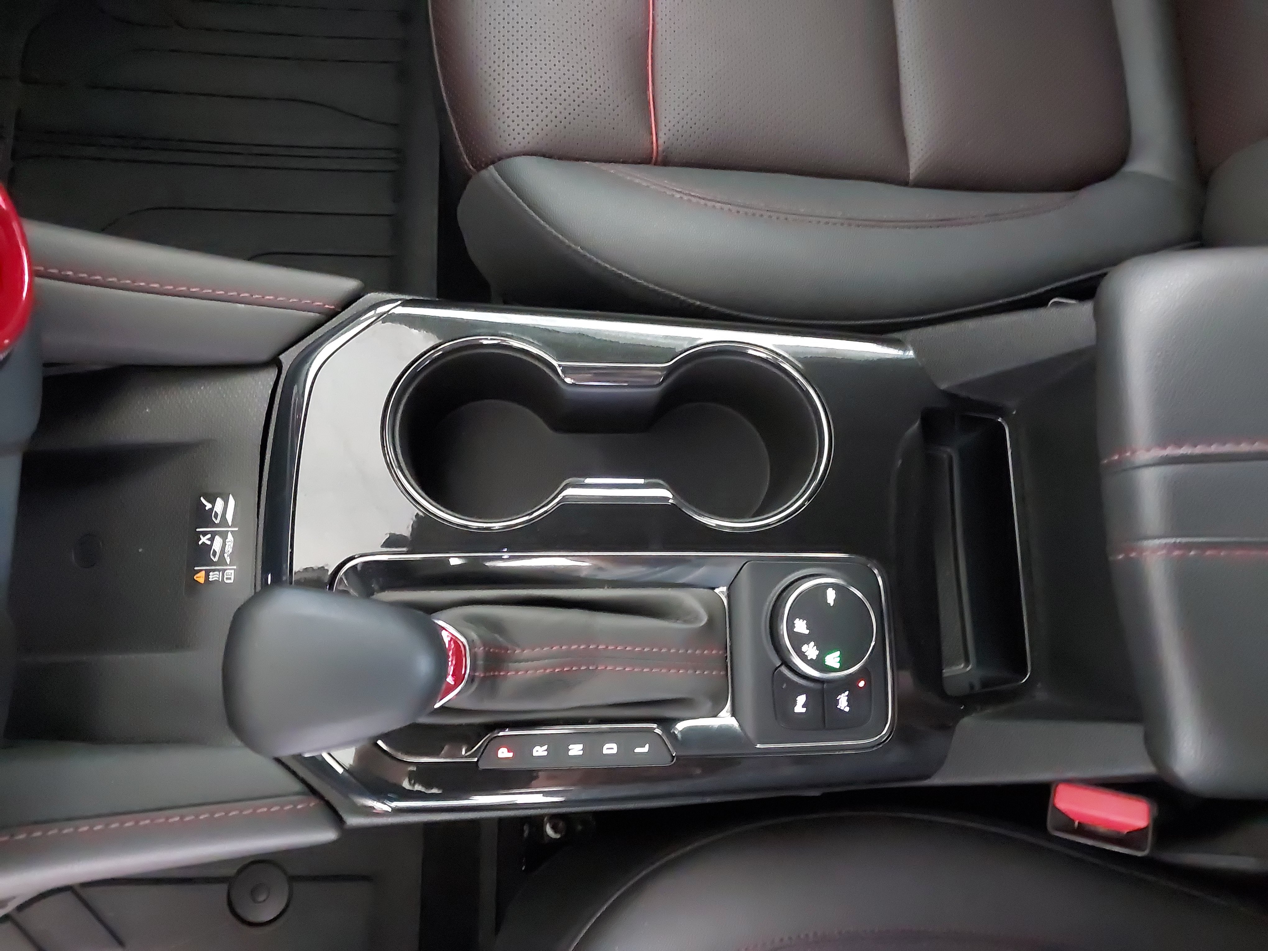 Used 2023 Chevrolet Blazer RS w/ Enhanced Convenience Package FWD image 22