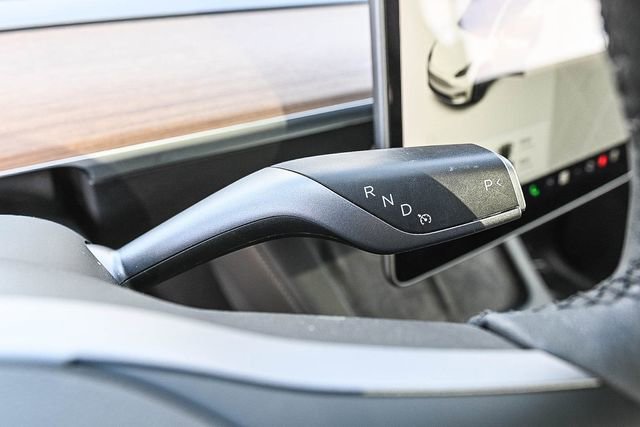 Used 2021 Tesla Model Y Long Range image 22