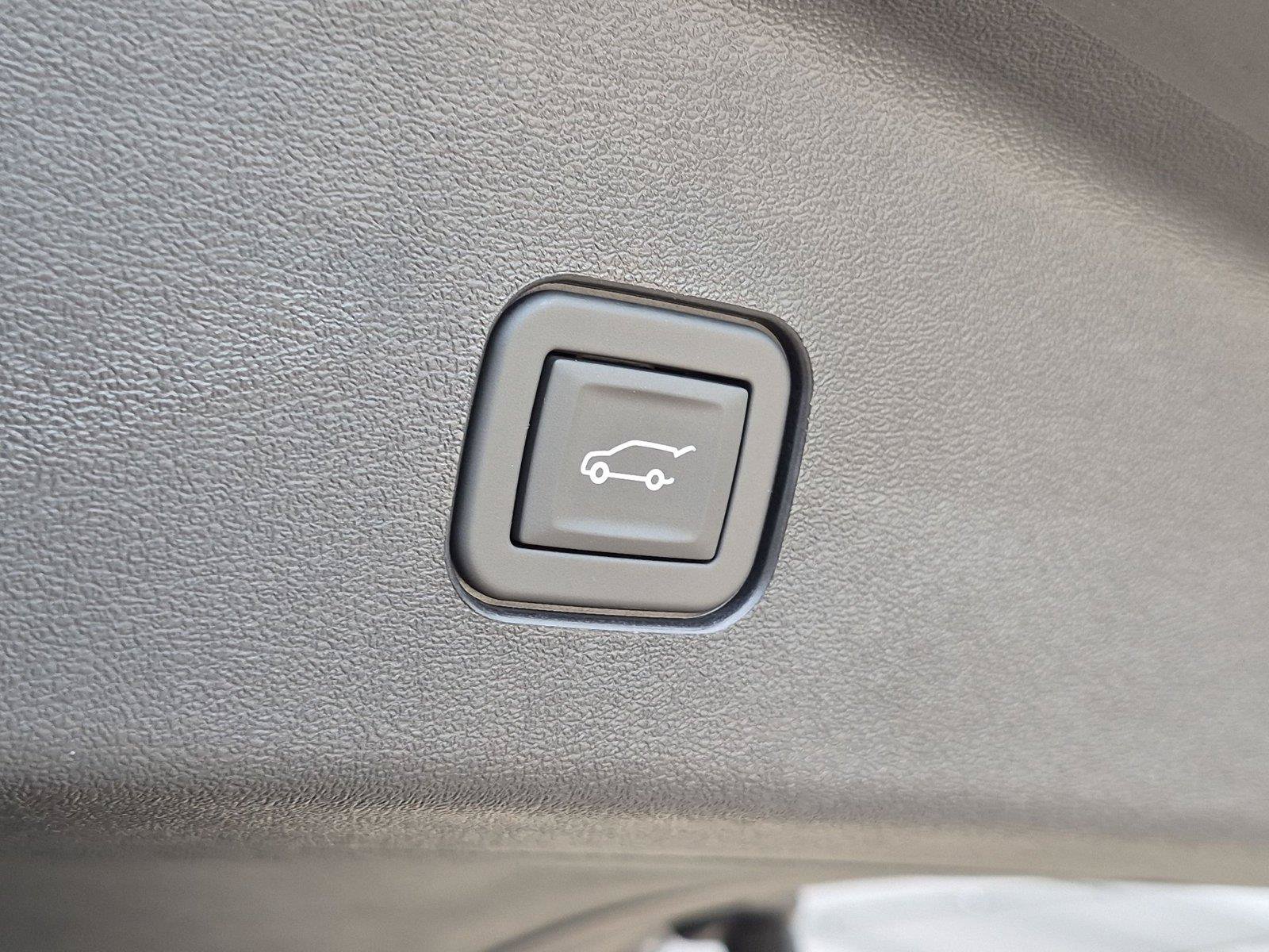 New 2027 Cadillac Vistiq Sport w/ LPO, Floor Liner Package AWD/4WD image 31