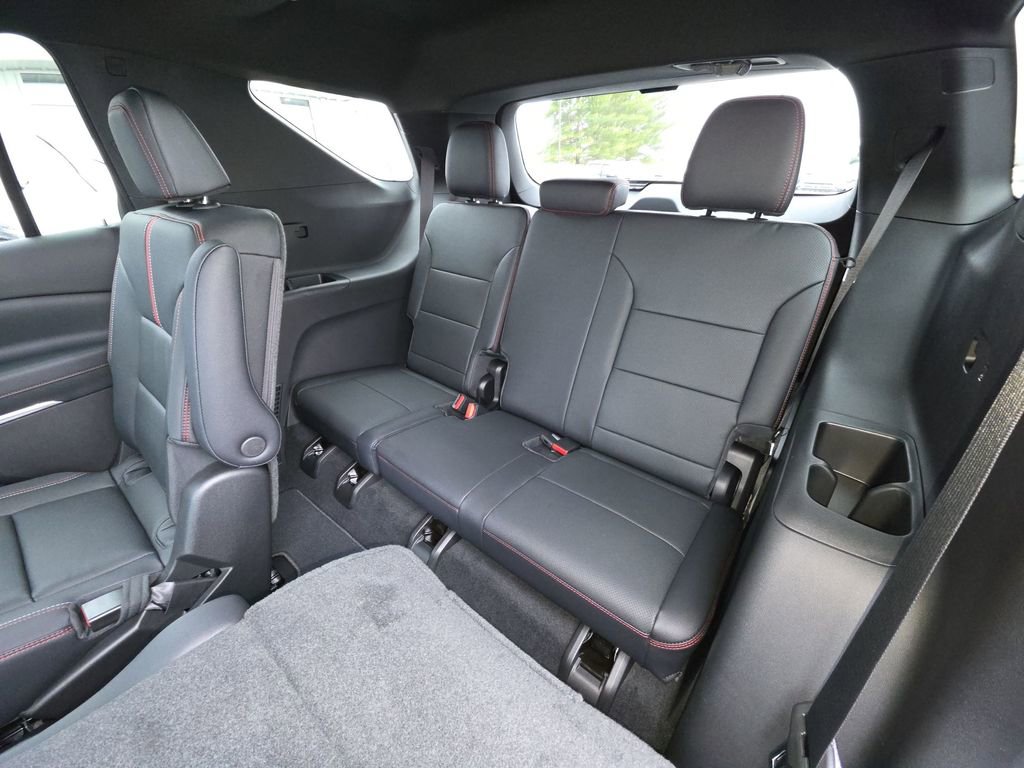 New 2026 Chevrolet Traverse RS image 24