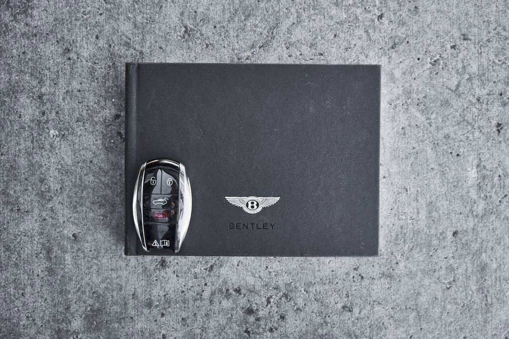 Used 2023 Bentley Bentayga Extended Wheelbase image 86