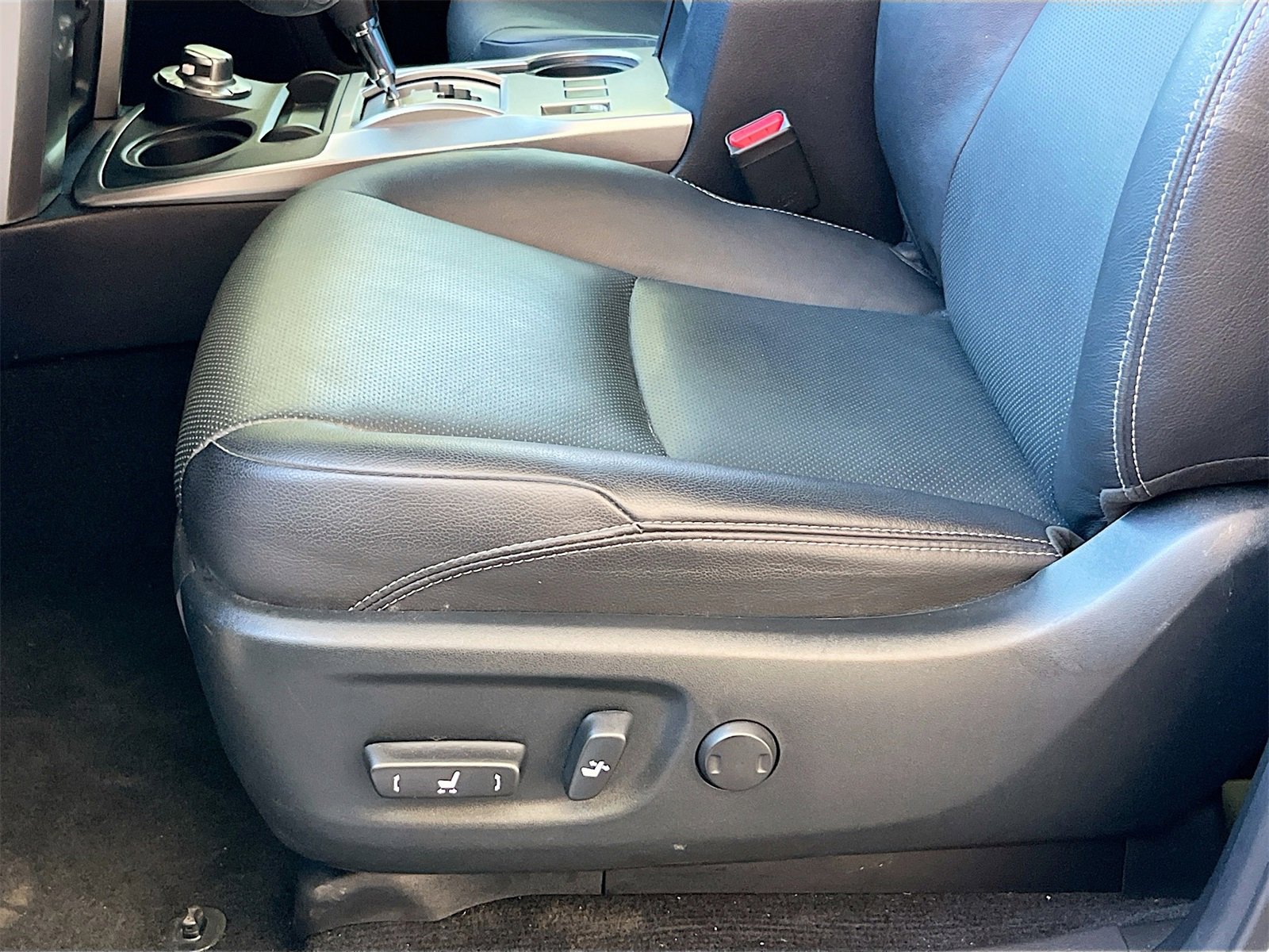 Used 2023 Toyota 4Runner Limited image 20