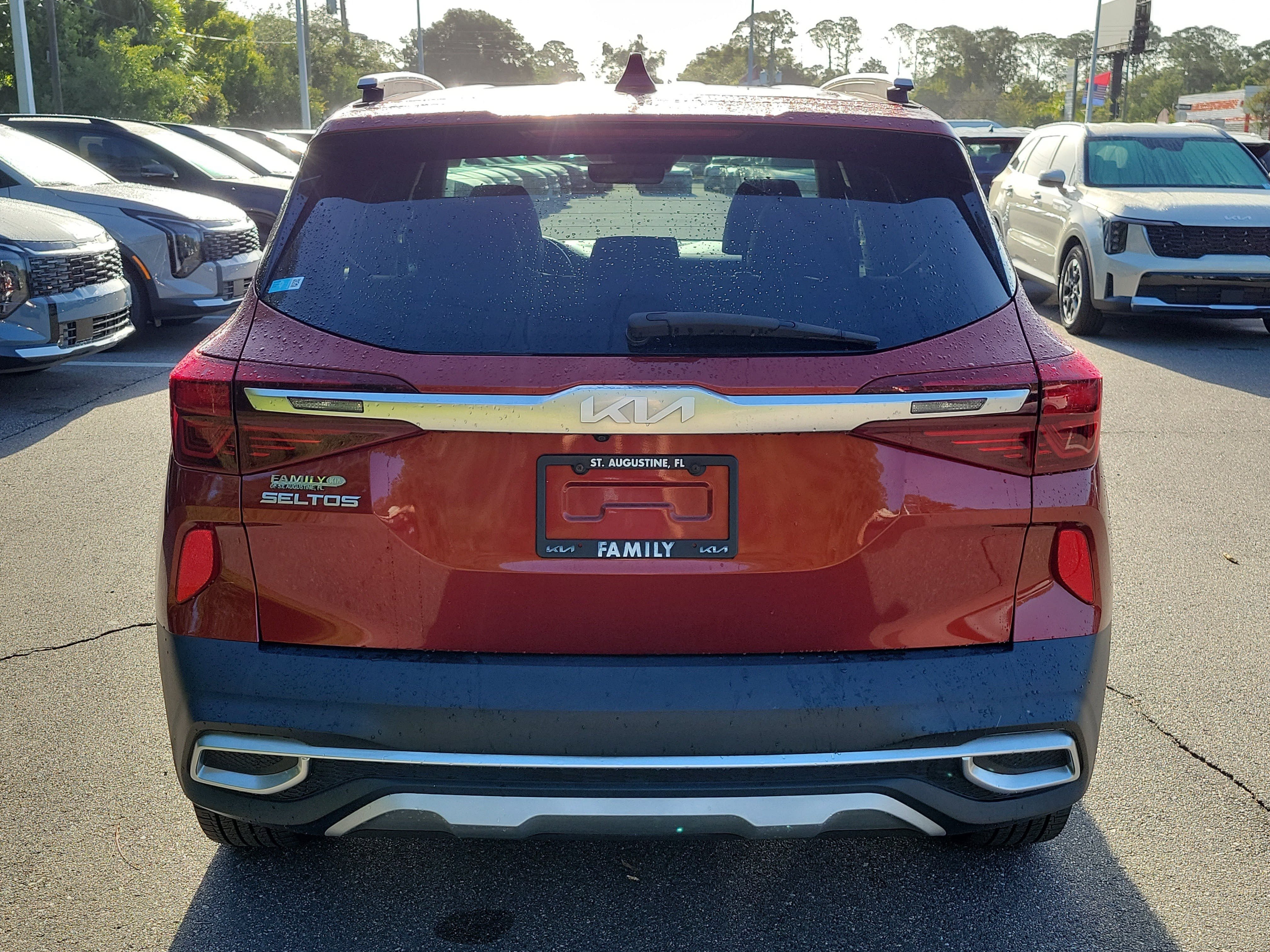 Used 2023 Kia Seltos S w/ Navigation Package AWD/4WD image 5
