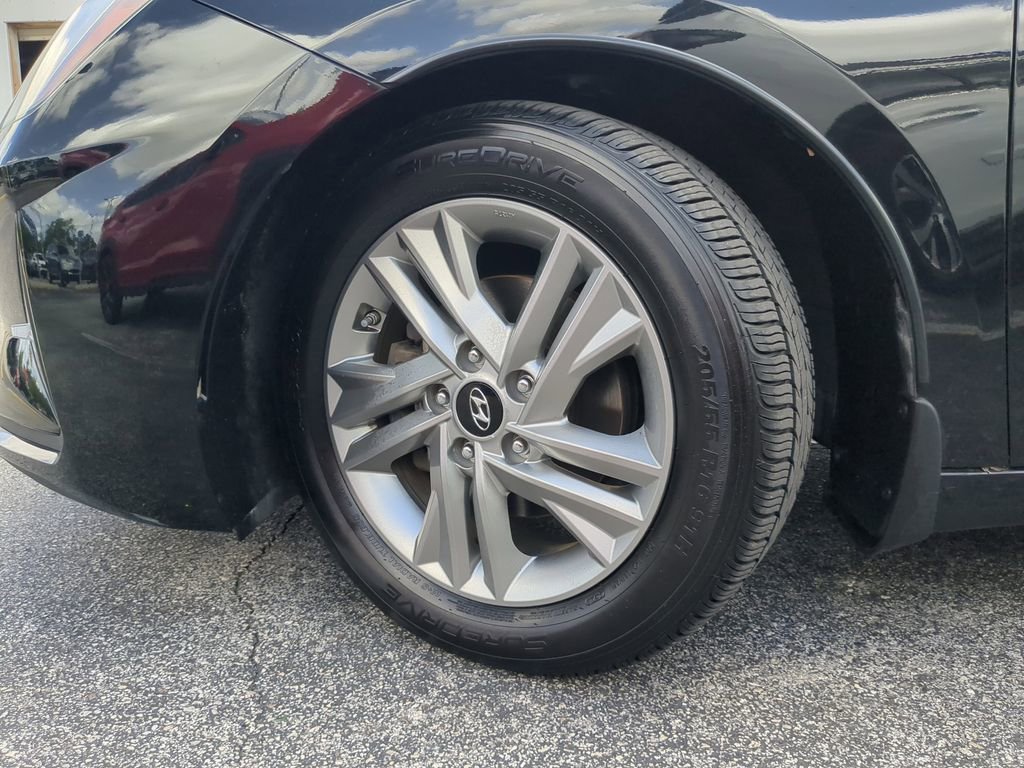 Used 2020 Hyundai Elantra Value Edition FWD image 32