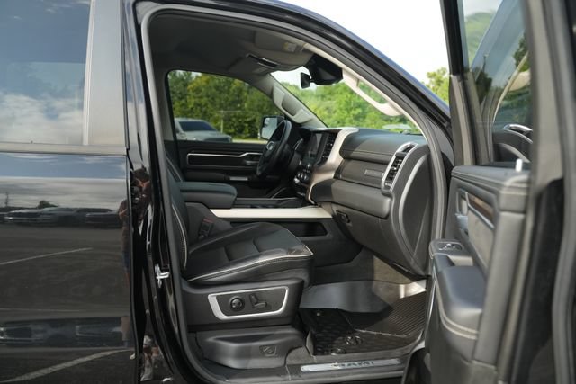 Used 2022 RAM 1500 Laramie AWD/4WD image 18