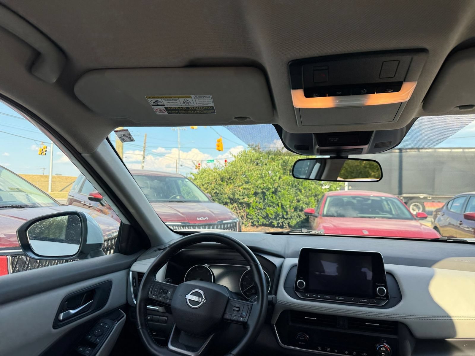 Used 2025 Nissan Rogue SV AWD/4WD image 35