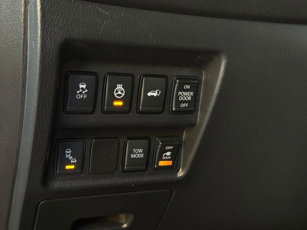 Used 2017 Nissan Pathfinder SL FWD image 32