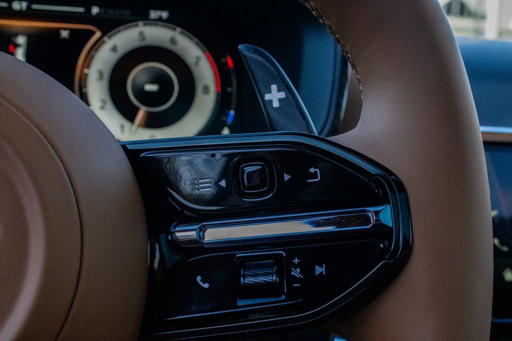 New 2026 Aston Martin DBX 707 image 13