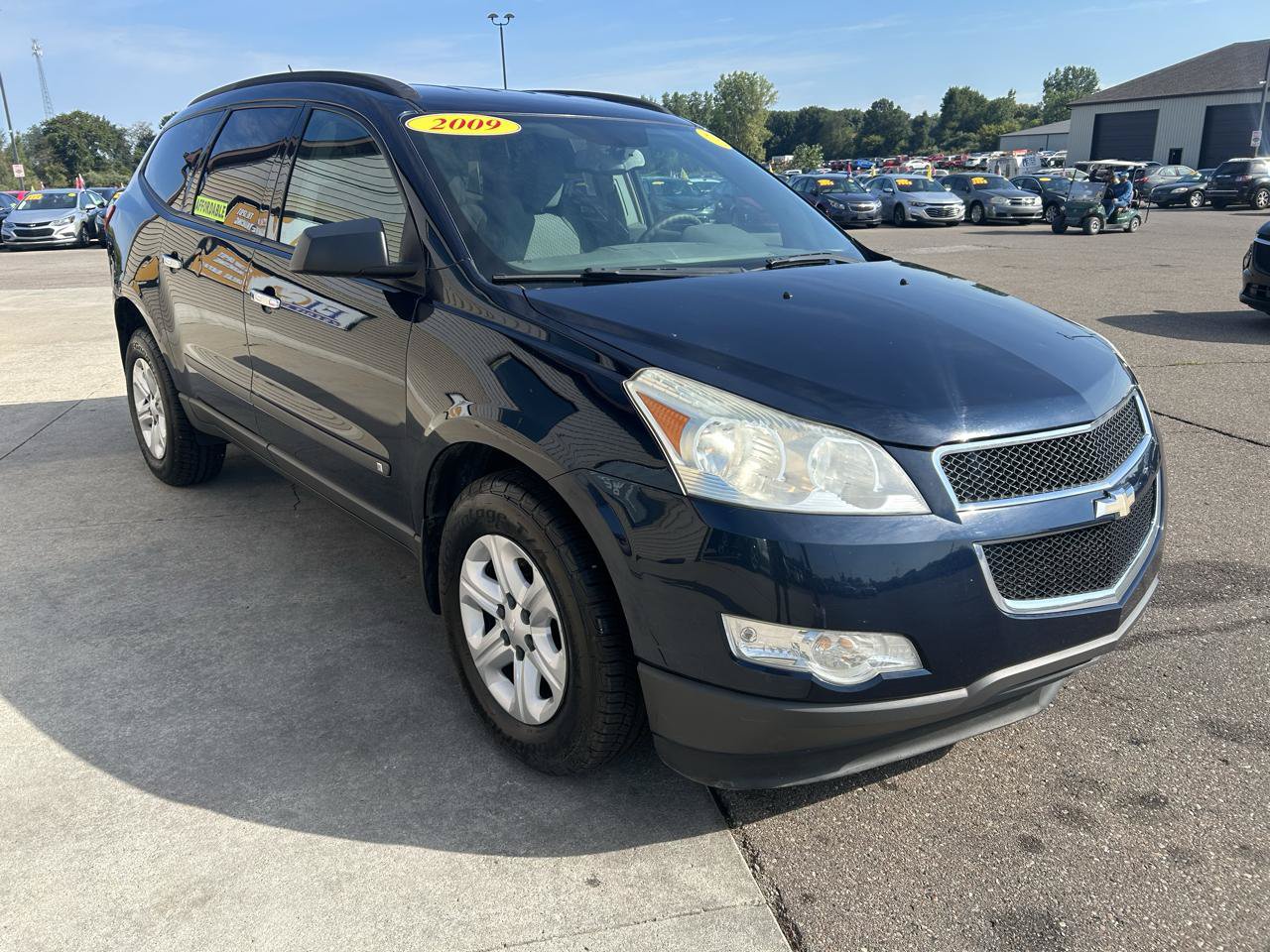 Used 2009 Chevrolet Traverse LS FWD image 3