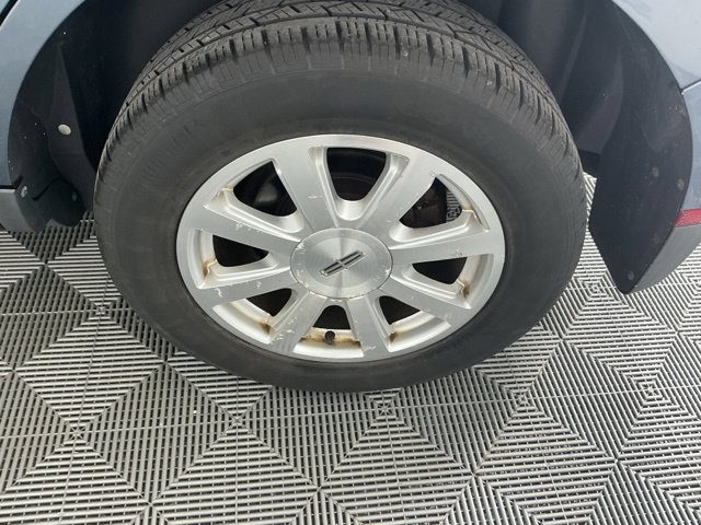 Used 2010 Lincoln MKX 2WD image 16