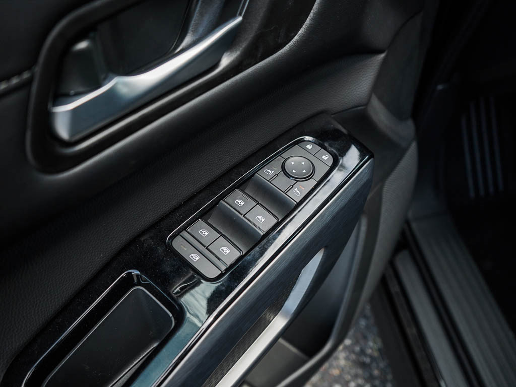 New 2025 Nissan Pathfinder SL w/ SL Premium Package image 20