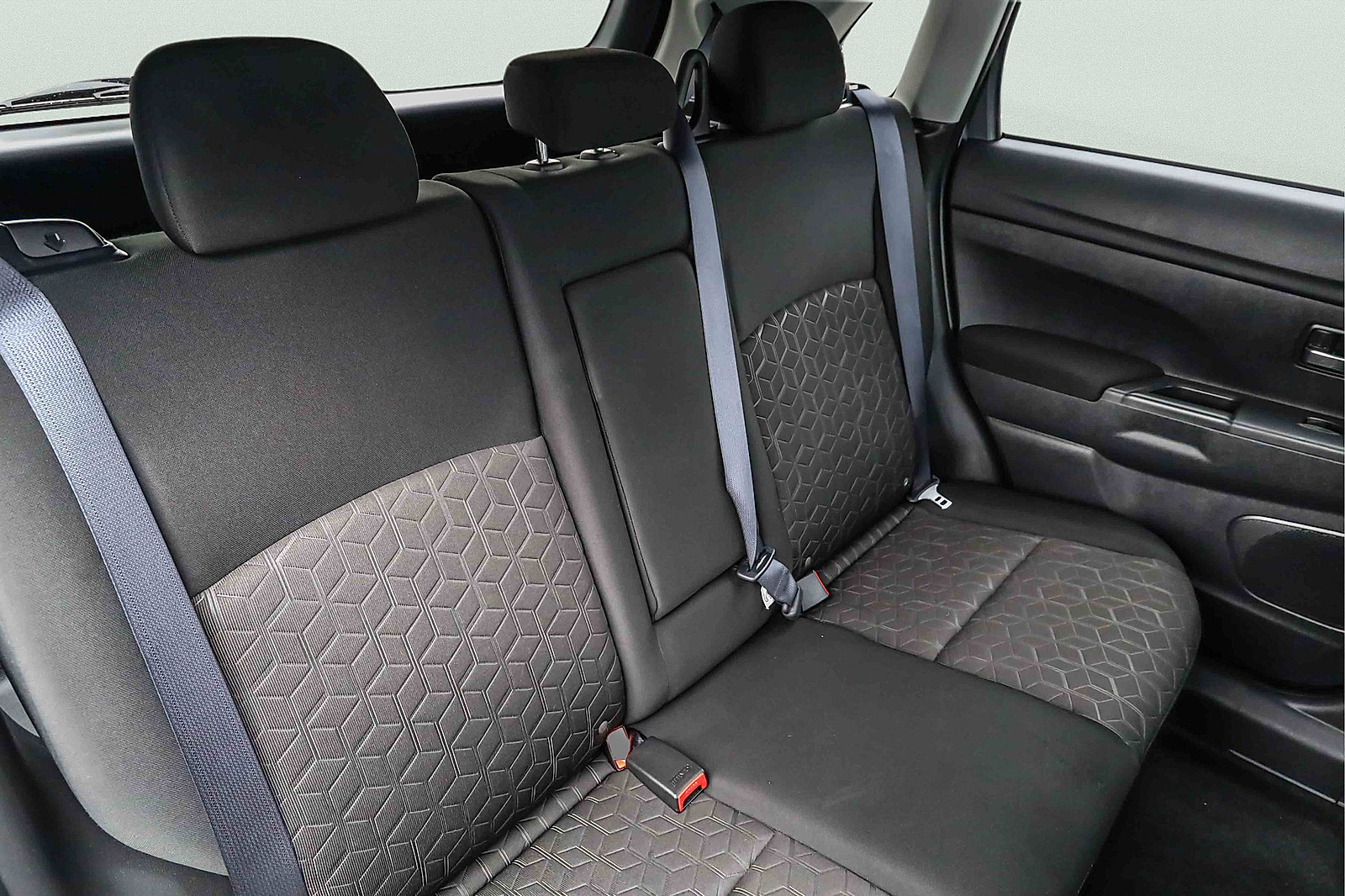 Used 2025 Mitsubishi Outlander Sport AWD image 23