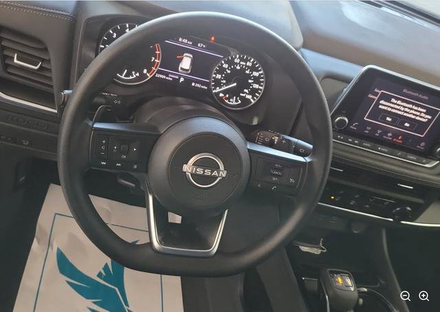 Used 2023 Nissan Rogue S image 11