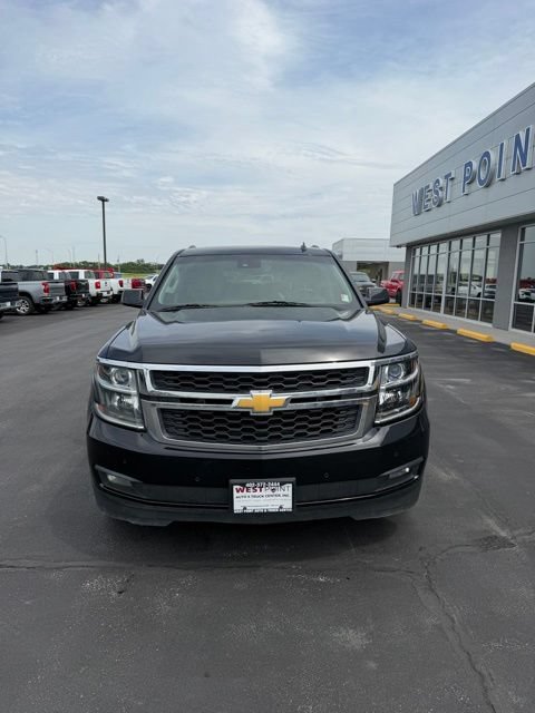 Used 2015 Chevrolet Suburban LT w/ Luxury Package AWD/4WD image 3