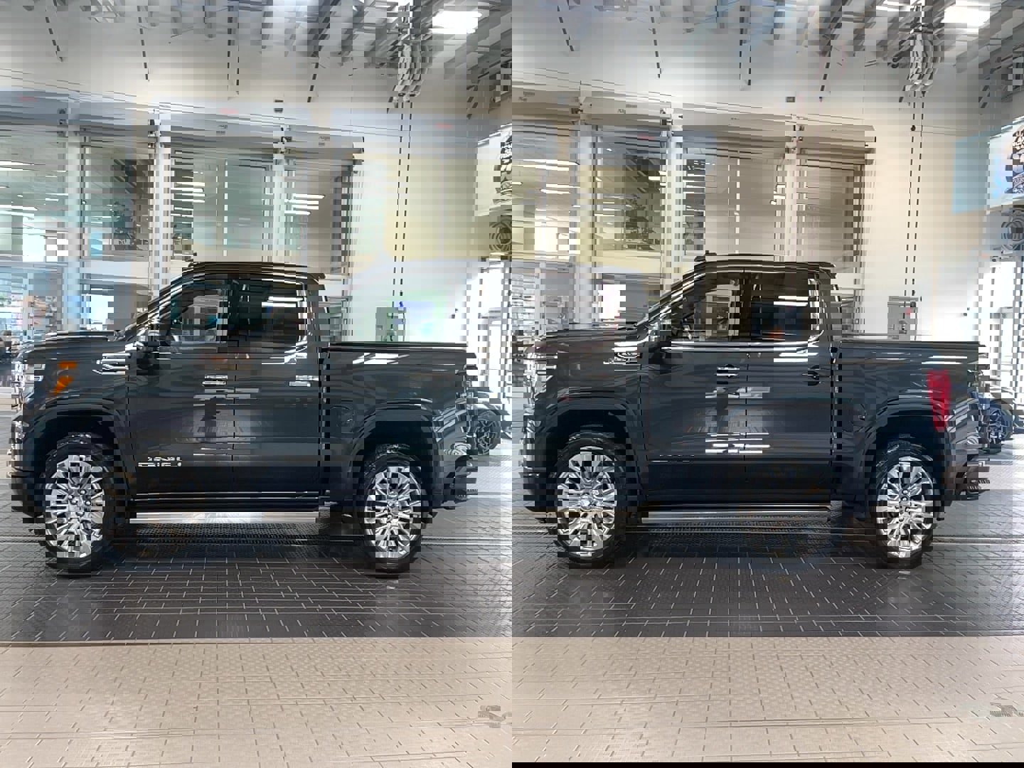 Used 2022 GMC Sierra 1500 Denali w/ Denali Reserve Package image 4