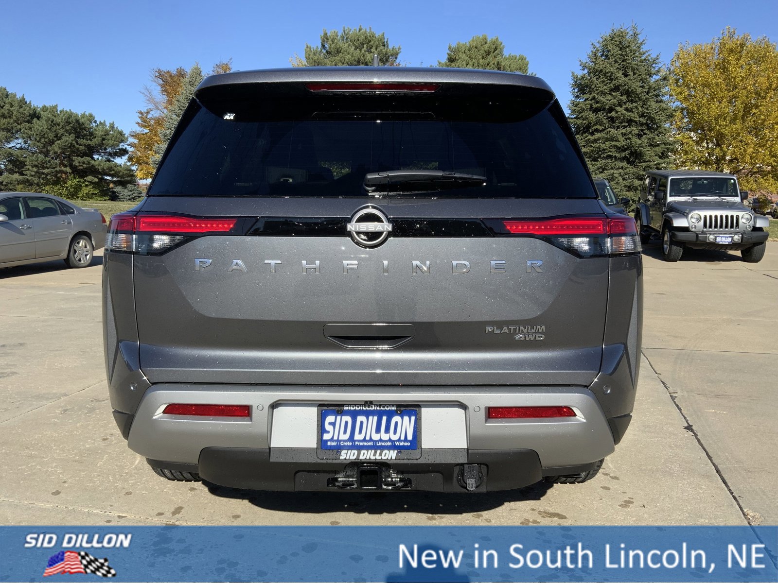 New 2025 Nissan Pathfinder Platinum image 4