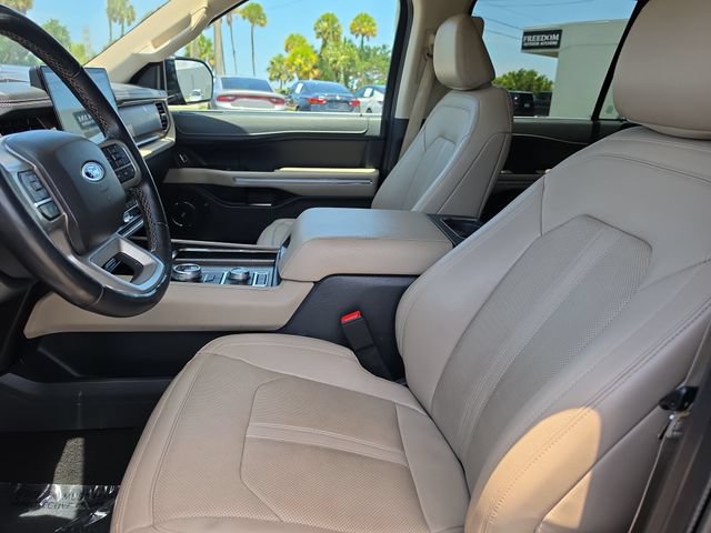 Used 2024 Ford Expedition Limited AWD/4WD image 17
