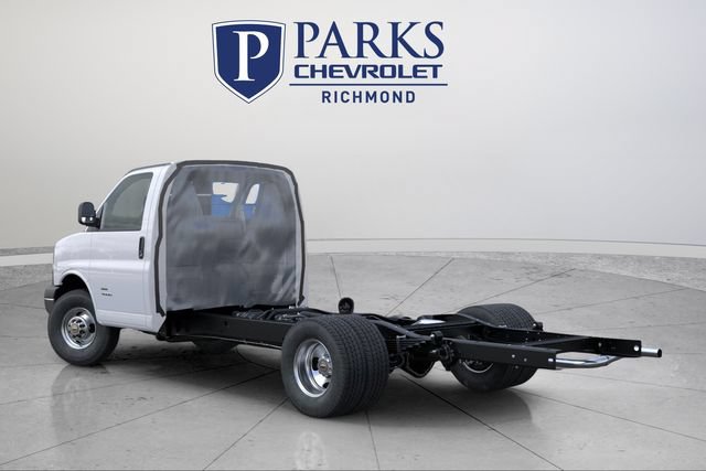New 2025 Chevrolet Express 3500 w/ Power Convenience Package RWD image 4