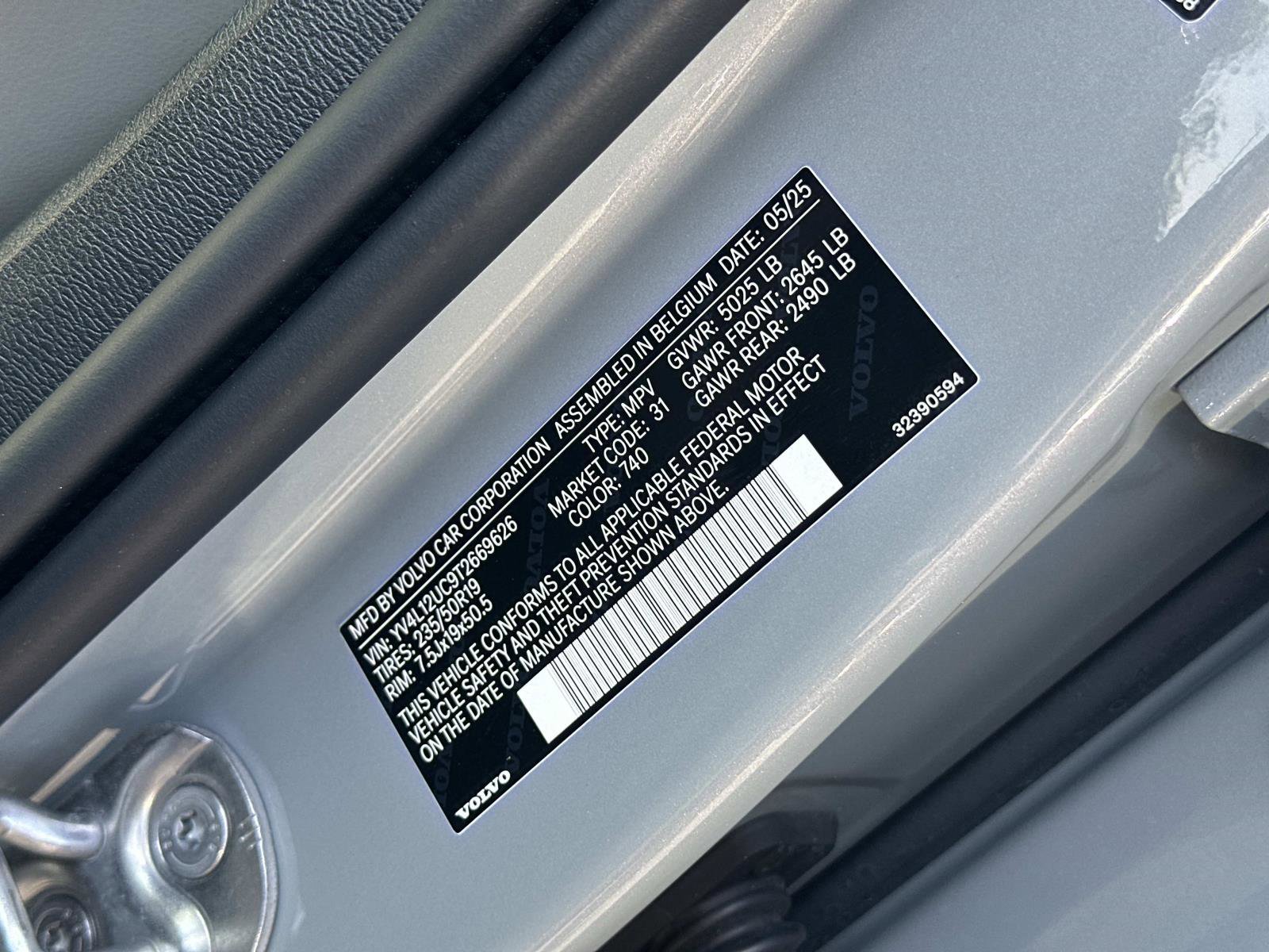 Certified 2026 Volvo XC40 B5 Plus w/ Protection Package Premier AWD/4WD image 29